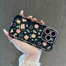 1 pieza funda de teléfono de moda de color negro con estampado de flores pequeñas de colores y marco de cámara azul, ideal para chicas modernas. Exterior de policarbonato duro resistente a golpes e interior de silicona suave para protección total. Resistente al agua y a caídas. Compatible con Apple  11 Pro Max, 12 Pro Max, 13 Pro Max, 14 Pro Max, 15 Pro Max, 16 Plus, 16 Pro Max,  Galaxy S21, S22, S23, S24 Ultra, Redmi Note 13, 14,  Pura 70, OPPO Reno 11, Honor X9,  Pixel 7. - Negro - Ver 3