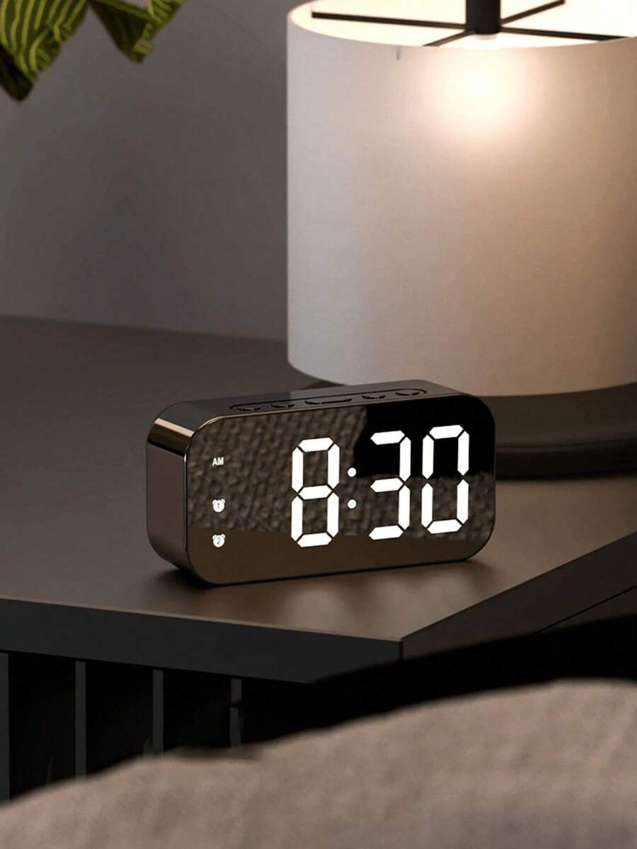 1 件全新简约 LED 电子闹钟，学生壁挂/桌两用小型数字时钟，带语音控制和温度显示，家居装饰，房间装饰礼物生日毕业卧室装饰宿舍装饰返校学校装饰学校惊喜