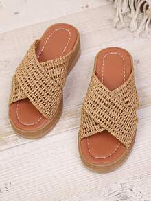1 Pair Girls Platform Criss-Cross Woven Hollow Textured Fashion Beach Wedge Sandals - Brown - View 3