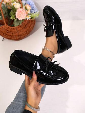 Damloafers med snörning och rund tå, casual mode, lågklackade, bekväma kontors-, preppy-, skol- och slip-on-skor med fransar, retro