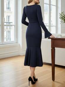 Elegante vestido de tubo de color liso con mangas de campana para uso diario - Azul Marino - Ver 4