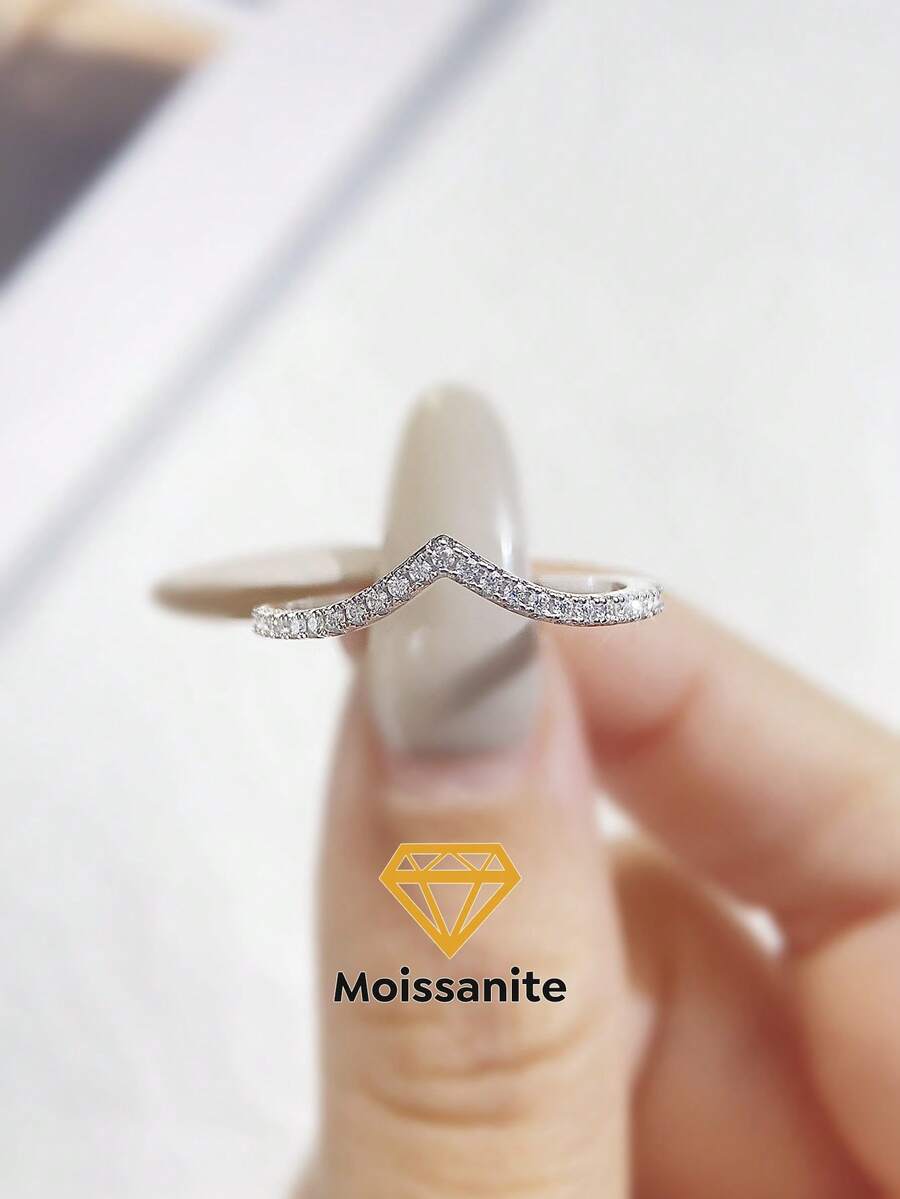 1枚经典独特V形钻石镶嵌莫桑石结婚戒指，S925纯银奢华订婚戒指、承诺戒指、周年纪念戒指、女士珠宝礼物、圣诞礼物 - 淺V排鑽戒指 - 查看 1