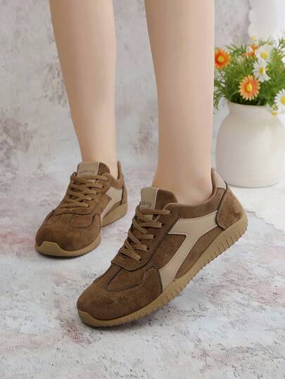 2025 Nuevos zapatos deportivos planos, casuales, ligeros y cómodos para mujer