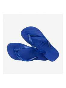 Discover The Perfect Blend Of Style And Comfort With Havaianas Top 4000029 Flip Flops In Blue – Unisex, Timeless Design For SS25. Experience All-Day Comfort With Textured Rubber Sole And Classic Silhouette. Ideal For Beach, Pool, Or City Strolls, These Versatile, Water-Resistant Sandals Offer Durability And Easy Packing For Travel. Embrace Authenticity With Signature Logo And Choose From Vibrant Colors To Suit Your Unique Style. Available In Sizes 39/40, 41/42, 43/44, 45/46. 0001-Blanco - 藍色 - 查看 4