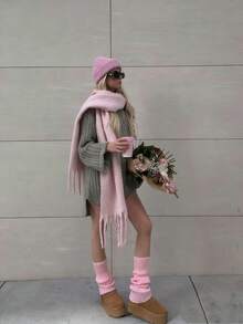 1 双纯色休闲涤纶针织过膝保暖腿套，时尚博主风格，适合秋冬季