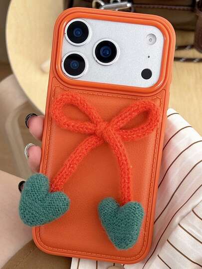 Autumn And Winter Stylish Cute 3D Knitted Heart Bow Solid Color Anti-Drop Protection Phone Case Compatible With IPhone 17 Pro Max 17 Pro 17 16 Pro Max 16 Pro 16 15 Pro Max 15 Pro 15 14 Pro Max 14 Pro 14 13 Pro Max 13 Pro 13 12 Pro Max 12 Pro 12 11 Retro Simple Matte Soft Shockproof Cover For Girl Gift
