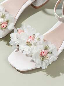Girls' Lace Flower Pattern Anti-Slip Open Toe Chunky Heel Sandals For Children's Day Cultural Activities - White - View 6