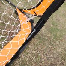 1个二合一足球门网，提高传球和射门精准度，配有便携包，室内外均可使用。