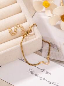 1条简约阿拉伯字母手链，是送给男士/女士、家人、朋友的理想礼物，适合周年纪念日、生日、节日、毕业典礼、舞会和其他场合。