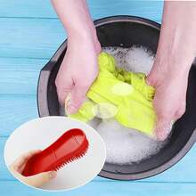 1 Horse Grooming Brush - Durable Plastic Material, Available In Blue/Red, Soft Rubber Bristles, Gentle Care And Effective Cleaning & Massage, Multipurpose Equestrian Product, Horse Grooming Item, Equestrian Equipment, Ergonomic Handle.