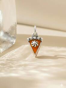 Diseño de colgante de plata de ley S925: Charm con forma de rebanada de tarta de queso, dulce, lindo, moderno y exquisito, joyería de moda para mujer. - pastel - Ver 2