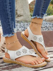 镂空沙滩平底凉鞋，波西米亚风PU皮革镂空趾人字拖，沙滩搭扣套脚时尚优雅女鞋 - 白色 - 查看 2