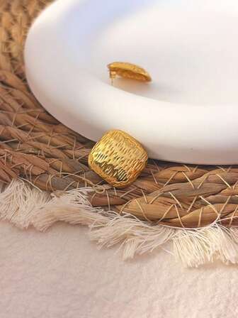 Set de 12 cercei din oțel inoxidabil placați cu aur pentru femei | Material placat cu aur de 18K, hipoalergenic, cu modele în formă de inimă/flori/geometrice pentru un stil versatil. Alegerea perfectă pentru cadouri de Ziua Îndrăgostiților, cadouri de ziua de naștere sau accesorii de zi cu zi.