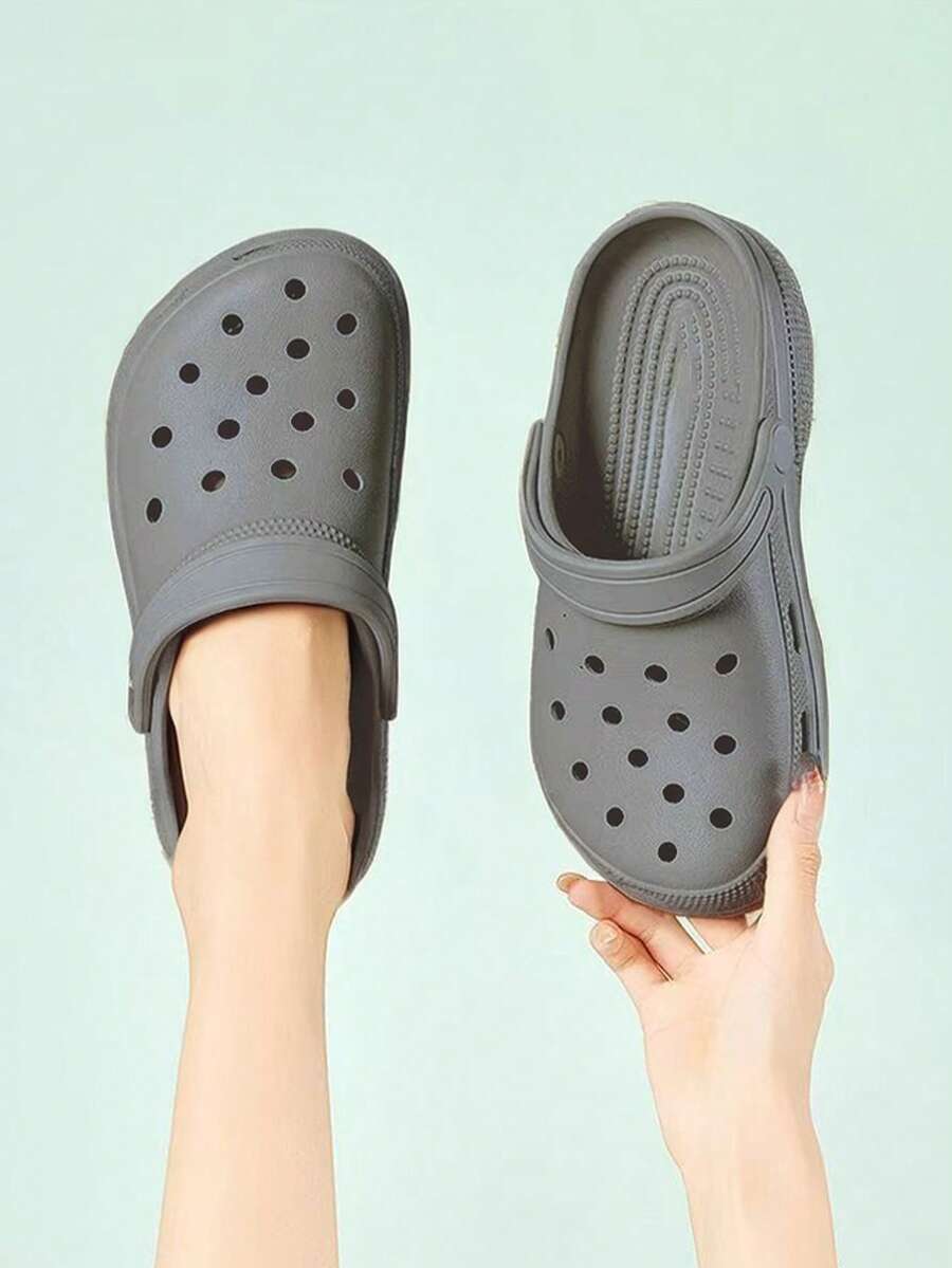 Nuevas Chanclas para Hombre de EVA con Agujeros Ventiladores - Talón de 3,7 cm Ligero y Suave, Suela Antideslizante y de Secado Rápido, Ultra Cómodas Sin Ruido, Resistentes al Olor y a la Suciedad, Fáciles de Limpiar, Diseño Minimalista Moda Perfectas para Casa, Salidas Diarias y Playa (Uso Duradero a Largo Plazo) - Gris - Ver 1