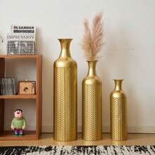 Set Of 3 Large Gold Floor Vases - Decorative Floor Vases With Textured Pattern (50/66/83 Cm) Tall Metal Planters, Decorative Vases For Living Room And Hallway In Vintage Design - Gold - View 1