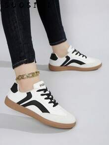 2026新款女士平底休闲舒适运动鞋 - 黑與白 - 查看 3