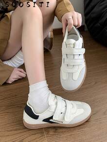 女式新款钩环平底休闲运动轻便白色运动鞋