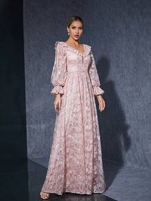 V领饰以扇形花边，刺绣蕾丝，长袖，开衩——一款高端晚礼服。女士优雅连衣裙 - 粉色 - 查看 5