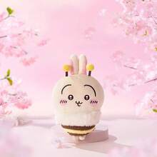 Miniso 千川系列 樱花季 Burt's Bee 兔耳毛绒玩具 | 兔耳蜜蜂造型 + 蓬松触感球，柔软有弹性的短毛绒，桌面摆件/解压娃娃/情人节礼物（1 个） - 彩色 - 查看 4