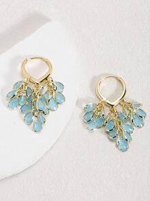 一对时尚高端奢华闪亮优雅甜美百搭的高品质金、银、粉、彩色、蜜桃色、白色水滴、心形、花朵、圆形锆石耳环，适合女性日常佩戴、婚礼、晚宴、派对、舞池等场合，也是馈赠亲友的理想之选。 - 蘭玉色多水滴耳扣 - 查看 3