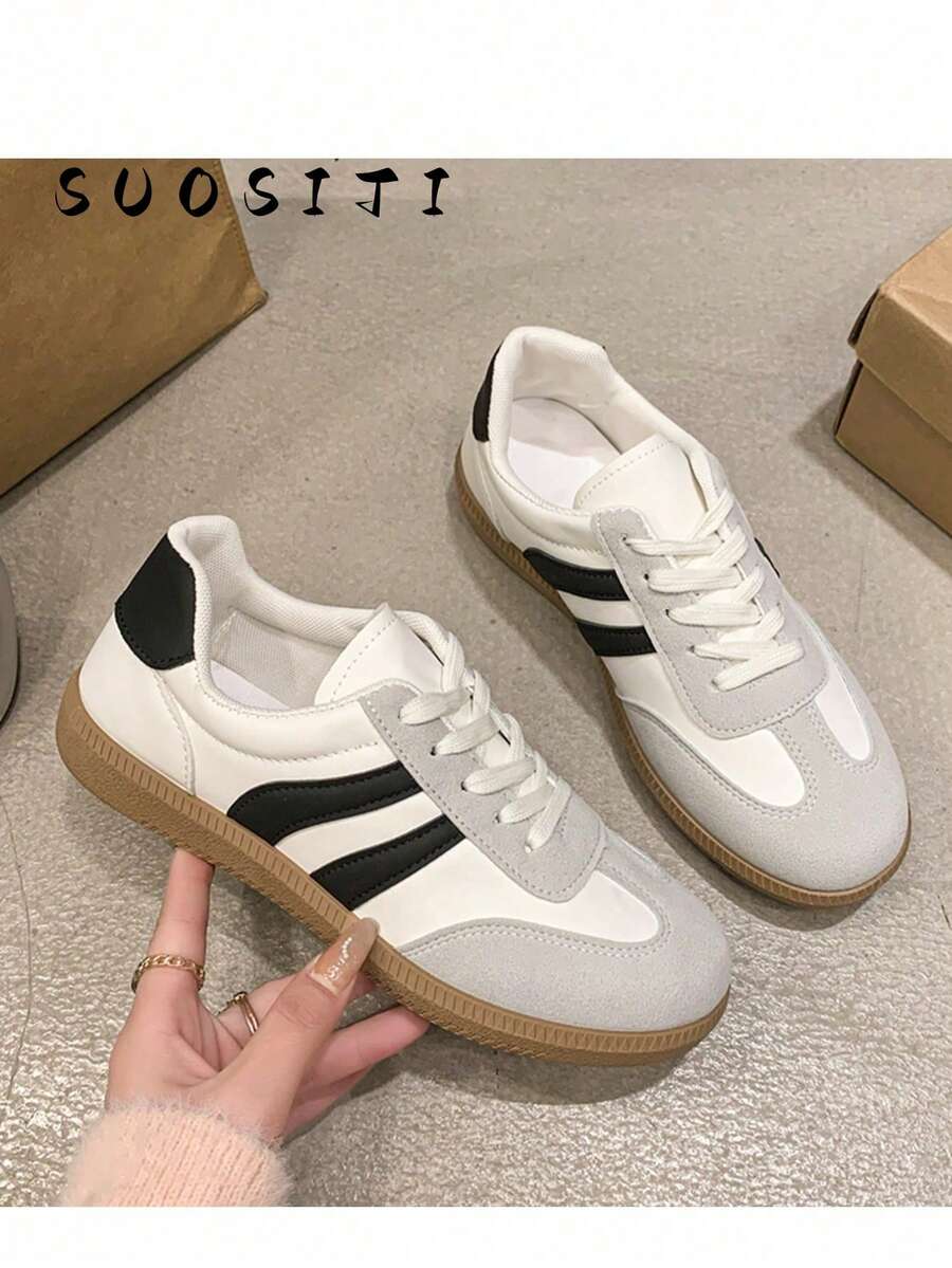 2025新款女式平底休闲轻便舒适运动鞋 - 黑與白 - 查看 1