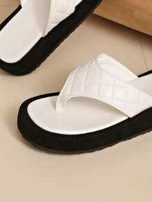 New Thick Sole Classic Rhombus Plaid Flip Flops, Round Toe, Lightweight, Plus Size, Patchwork, Stitching, Casual, Comfortable, Indoor/Outdoor, Open Toe, Thong Sandals, Beach Slippers, All Season