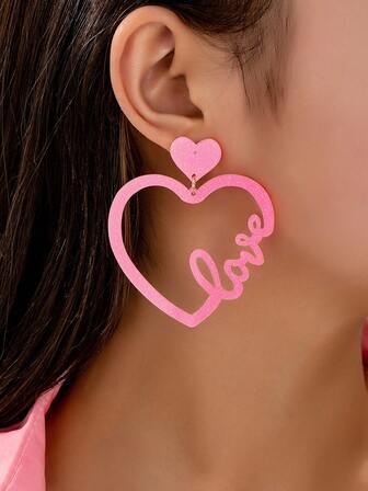 1对时尚亚克力字母心形耳环，适合作为情人节礼物送给女性