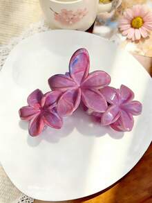 Conjunto de 4 presilhas de cabelo femininas grandes em madrepérola nas cores contrastantes rosa e roxo. Presilhas onduladas em formato de flor semioval, acessórios de cabelo elegantes, minimalistas e versáteis de alta qualidade, ideais para uso diário, ocasiões casuais, festas, trabalho, férias, lavar o rosto, maquiar-se e combinar com qualquer roupa. Presilhas de cabelo femininas casuais e elegantes.