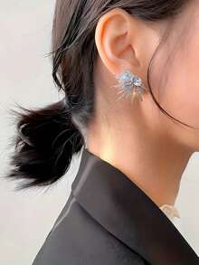 Luxurious Studded Rhinestone Earrings, Exquisite Personalized Earrings, Fashionable And Versatile Temperament Earrings For Women - Silver - View 4