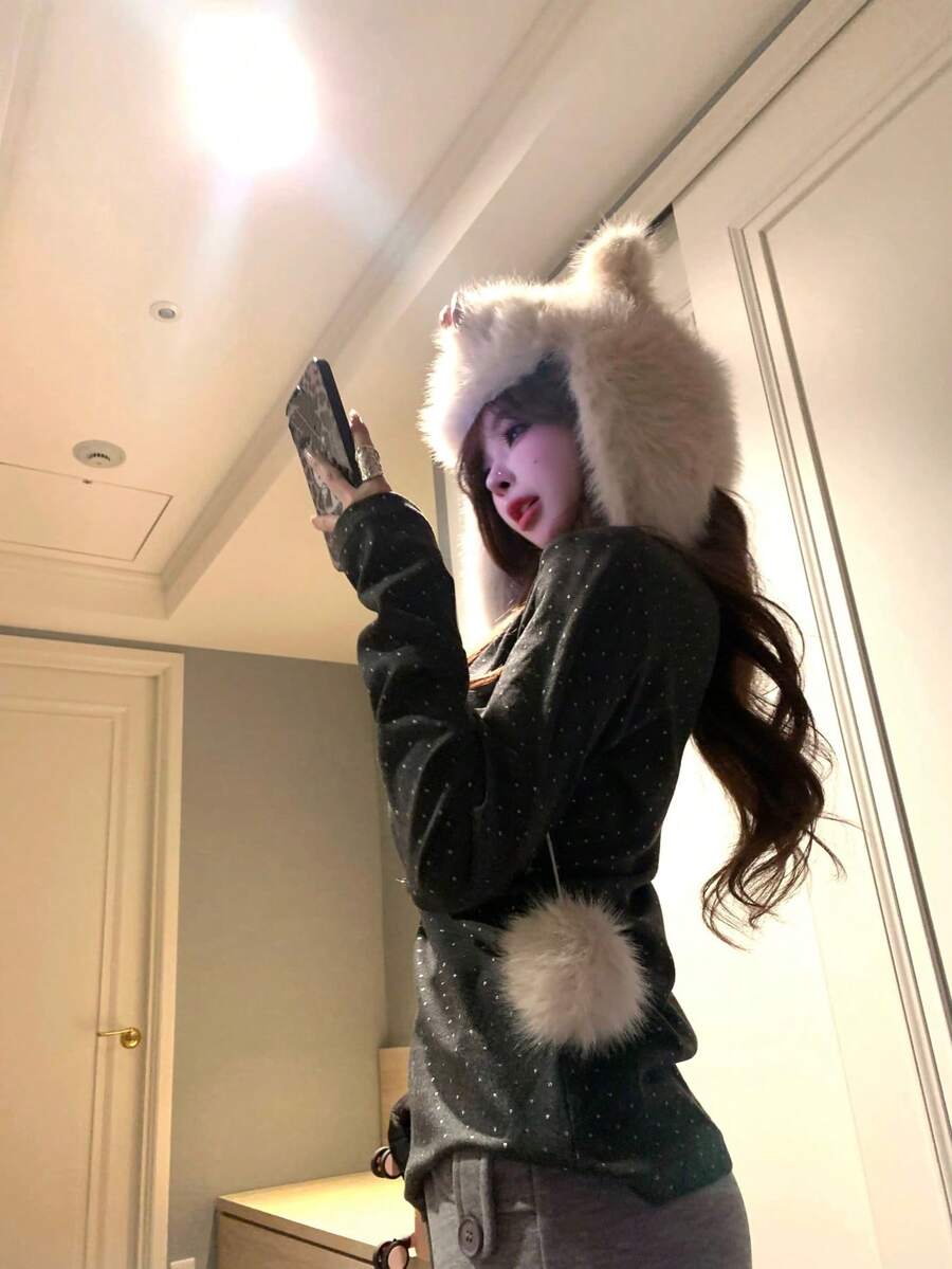 小众银箔图案圆领针织打底衫，直筒百搭款，可单穿或叠穿，女士针织长袖T恤，纽扣设计，略带弹性的面料，常规长度 - 深灰色 - 查看 1