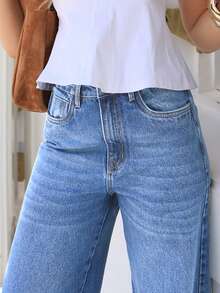 Quần jeans nữ ống đứng dáng rộng có túi, thích hợp cho mùa xuân hè. Thiết kế đơn giản, thoải mái, phong cách bohemian thanh lịch, lý tưởng cho trang phục hàng ngày và dự tiệc. - Màu xanh nhạt - Xem 5