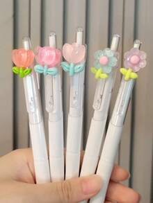 قلم جل شفاف بنمط زهري، قلم توقيع أسود 0.5 مم، مناسب للامتحانات والكتابة والواجبات المنزلية والمكتب والقرطاسية والمدرسة والطلاب والمنزل والعائلة والمستشفى والطلاب والمعلمين والأطباء والممرضات والأطفال وعمل المخطط والدفتر، مناسب كهدية لأصدقائك وزملائك وأشقائك وعائلتك وهدايا عيد الميلاد والمناسبات، عودة إلى المدرسة - متعدد الألوان - مشاهدة 15