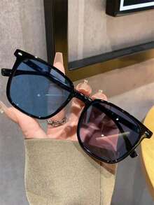 一副男女通用时尚水钻装饰大框复古太阳镜，适合滑雪、派对等场合。 - 藍色 - 查看 5