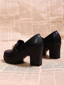 Giày lười đế dày khóa kim loại màu đen kiểu retro mùa xuân sớm 2026, giày đế xuồng chống thấm nước phong cách vintage gợi cảm dành cho nữ. - màu đen - Xem 2