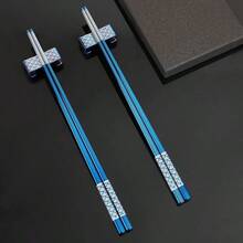 Palillos reutilizables de acero inoxidable con revestimiento de titanio con soporte juego de regalo de palillos japoneses ligeros aptos para lavavajillas AzulResistente al calor, de grado alimenticio, con tranquilidad, comer con tranquilidad - Azul - Ver 7
