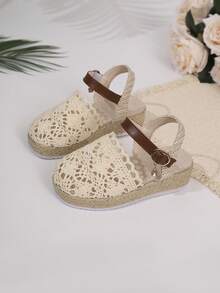 Girls' Hollow Crochet Sandals, Woven Thick Soles, Non-Slip Wear-Resistant, Brown Buckle, Artistic Fresh Style, Comfortable Non-Slip Kids Shoes - Beige - View 4
