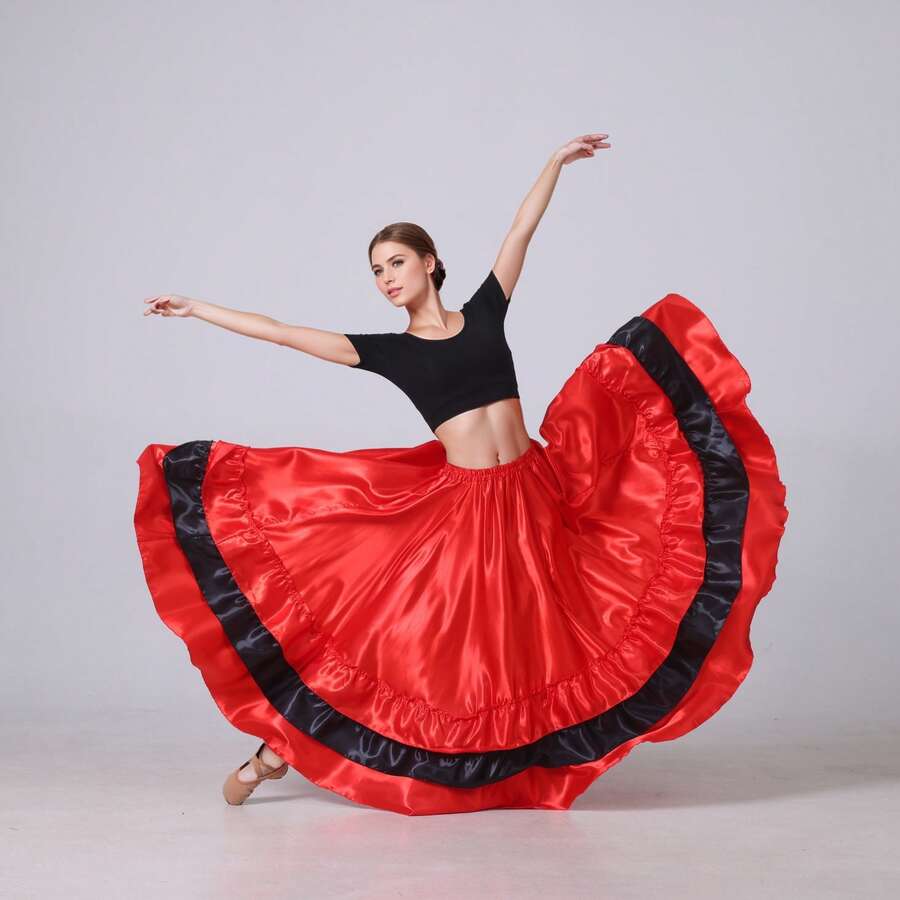 1件红色黑色全圆摆长裙 女士肚皮舞飘逸波西米亚风长裙 缎面轻盈夏季沙滩派对大下摆裙 优雅A字摆裙