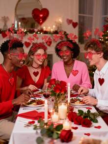 Conjunto de acessórios para o Dia dos Namorados com corações vermelhos (2/3 peças): tiara de coração vermelho, óculos em formato de coração, meias, decoração combinando para casais com tema de festa, adereços para fotos. - Multicolorido - Ver 6