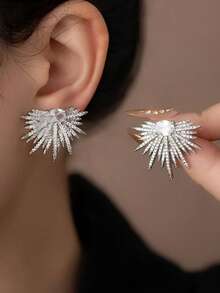 Luxurious Studded Rhinestone Earrings, Exquisite Personalized Earrings, Fashionable And Versatile Temperament Earrings For Women - Silver - View 3