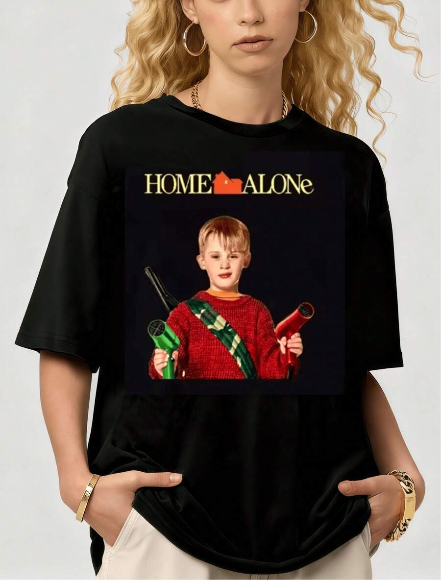 Nuova T-shirt natalizia con stampa divertente "Solo a casa Kevin", ispirata al classico film vintage, adatta a uomo e donna, regalo di Natale - nero - Visualizzare 1