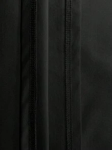 一件时尚加大码男士休闲字母印花短袖T恤，舒适面料，适合散步、休闲、户外旅行、居家放松，是夏季送给男士的绝佳礼物。 - 黑色 - 查看 2