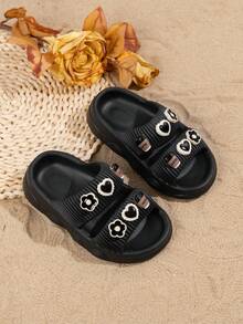 1 Pair Kids/Toddlers Cute Heart Fashionable Casual Lightweight EVA Outdoor Slip-On Sandals, Open Toe & Heel, Beach Shoes - Black - View 1