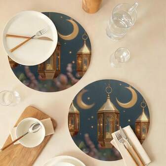 2/4/6-delars set med enkla och eleganta bordsunderlägg med Ramadan-tema, med ett gyllene månlyktemönster - 15,0-tums rund bordsunderlägg, lämpliga för sammankomster, middagar och högtidsdekoration. Lämpliga för heminredning, högtidsbordsdekoration, lantlig högtidsdekoration, lantlig stil, tvättbara mattor, slitstarka material, högtidsbordsdekoration och hemunderhållning.