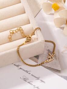 1条简约阿拉伯字母手链，是送给男士/女士、家人、朋友的理想礼物，适合周年纪念日、生日、节日、毕业典礼、舞会和其他场合。