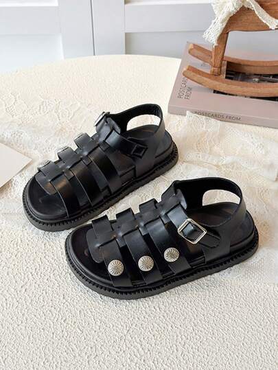 1 Pair Of Girls' Shoes With White And Black Color Blocked Metal Buckle Roman Sandals, The Upper Is Made Of Faux Leather Material, Decorated With Metal Flower Buckles, Low Cut Style With Exposed Toes, Comfortable Thick Sole, And Casual Style, Suitable For Daily School And Outdoor Play