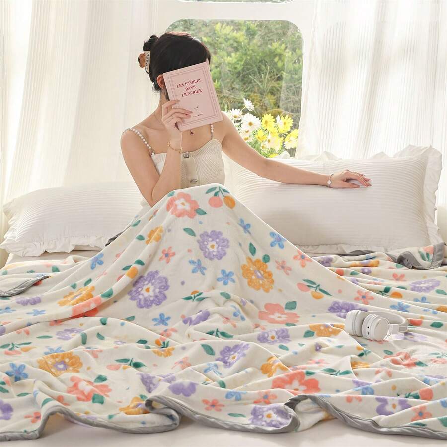 Printed Flannel Blanket, Cartoon Design For Office Nap - Sea Of Flowers - View 1