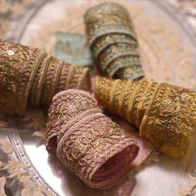 1 st 1/5 yards 4 cm bred spets för sömnad av spetsband med gyllene paljetter, broderad tygväv för gör-det-själv-kläder och accessoarer - finns i khaki, ljusgul, ljusgrön, rosa, accessoardekoration | utsmyckad broderi | invecklade retromönster, presentinslagning av spetstyg, väskremmar, festival