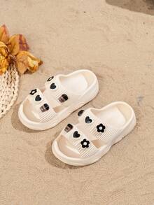 1 Pair Kids/Toddlers Cute Heart Fashionable Lightweight Casual Outdoor Slip-On EVA Sandals, Open Toe & Heel, Summer Beach Shoes - Beige - View 2