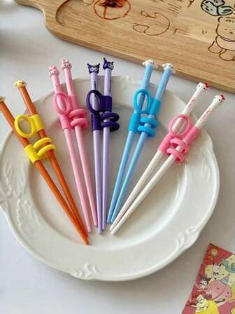 三丽鸥树脂材质教育餐具套装，印有酷洛米和美乐蒂卡通人物图案，教育餐具，学习用品