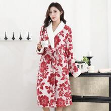 1件珊瑚绒女式/学生提花双色花卉图案加大码浴巾，可作浴巾、浴裙、抹胸裙、毛巾、浴袍、家居服穿着，柔软舒适，吸水性强，适用于浴室、泳池、海滩等场所，四季皆宜。 - 彩色 - 查看 2